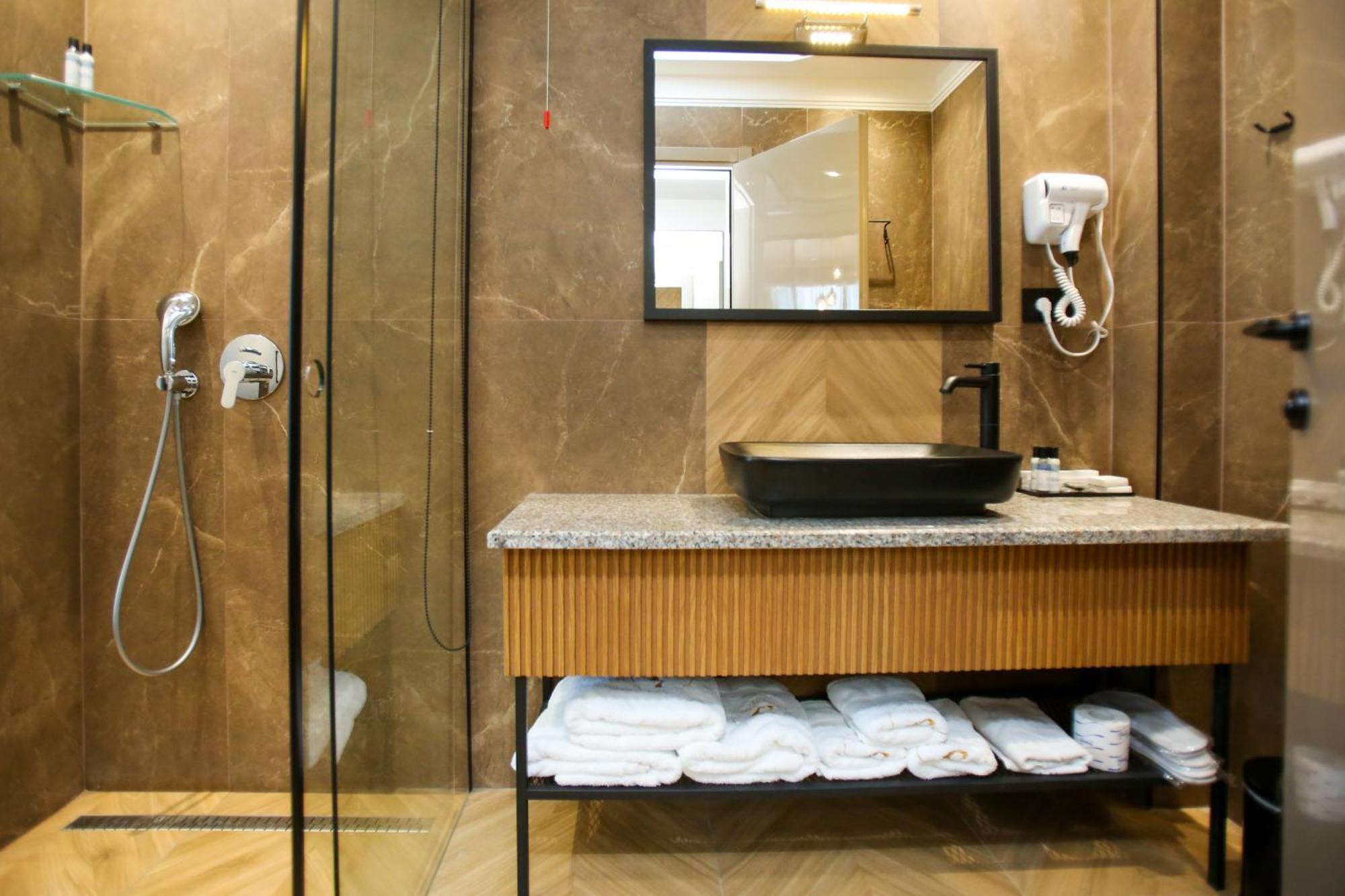 Belvedere Hotel & Spa Vlorë 外观 照片