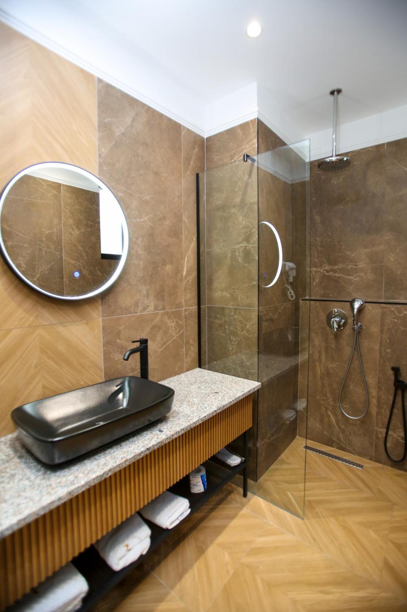 Belvedere Hotel & Spa Vlorë 外观 照片